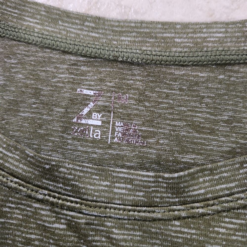 Z By Zella Cropped Athletic Top - Size Medium - Picture 2 of 10